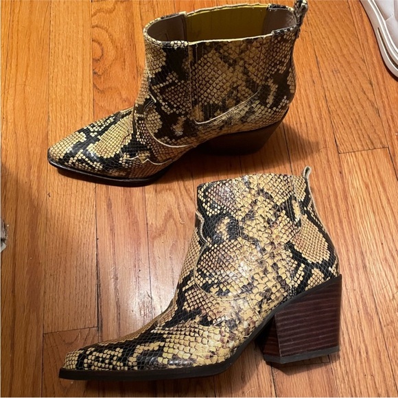 Western style ankle boots - Picture 5 of 5